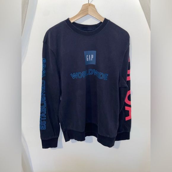 Gap Logo Worldwide Sweatshirt - Picture 6 of 10